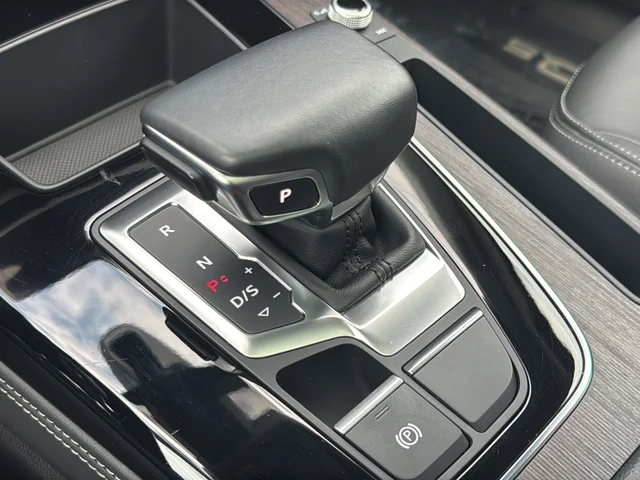 Used 2021 White Audi 45 Premium Plus image 37