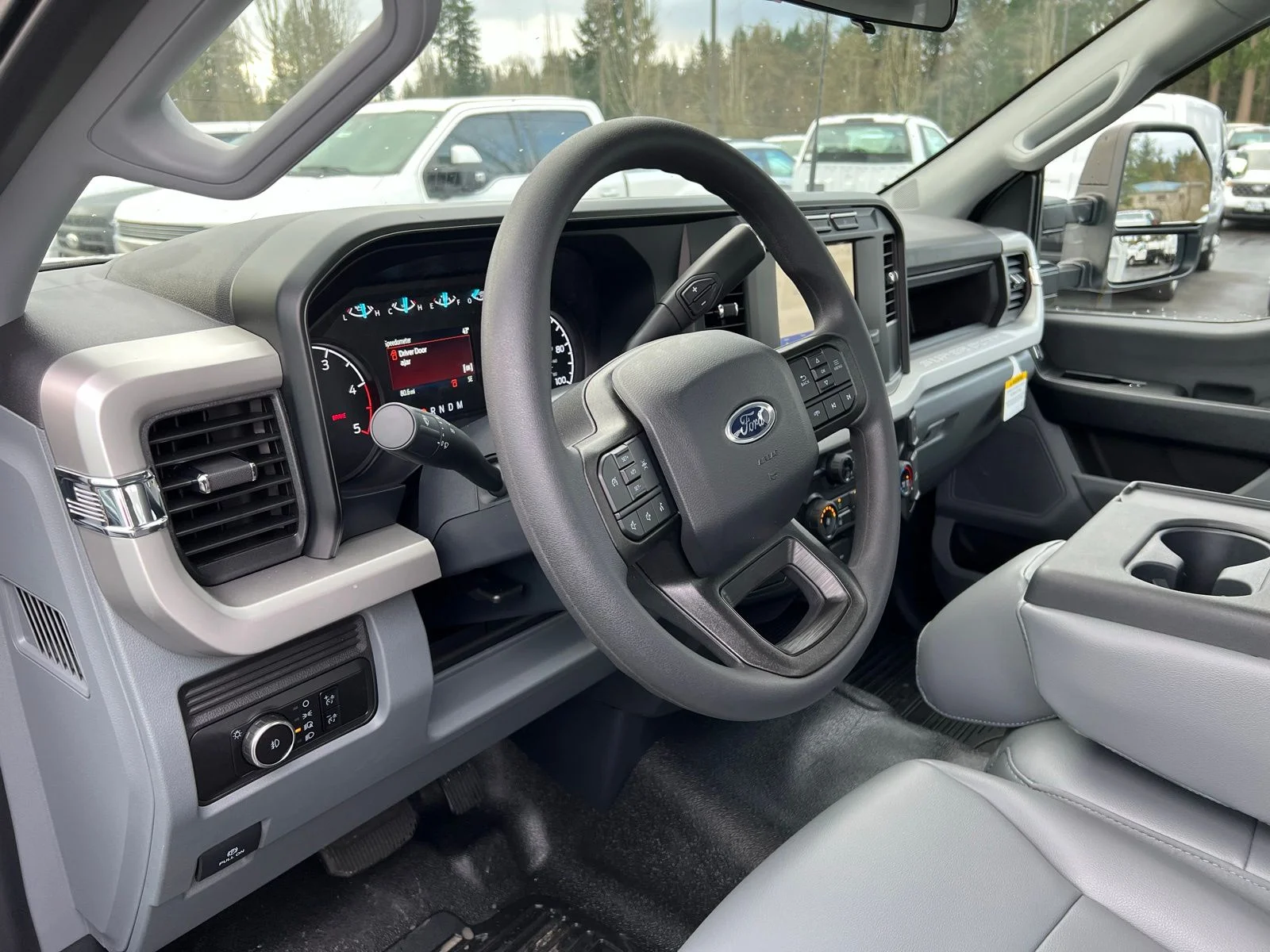 2024 Ford F-550 Super Duty Chassis Cab XL - Photo 10