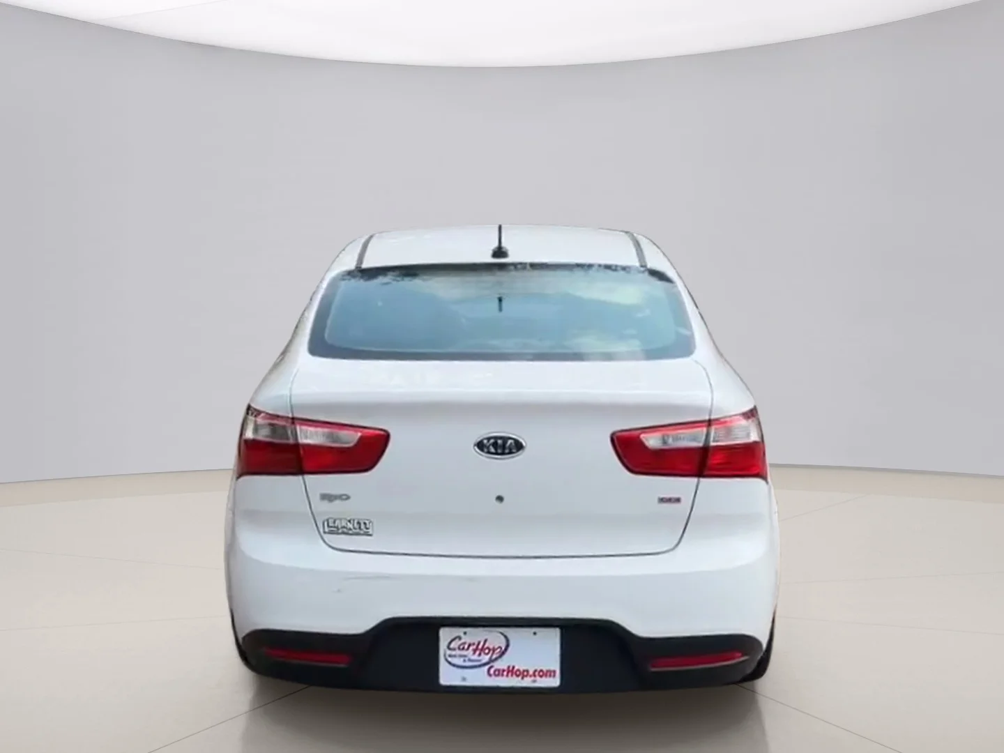 Used 2013 White Kia LX image 4