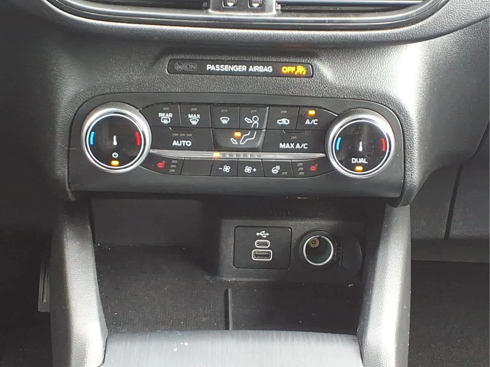 Used 2025 Space Silver Ford ST-Line Select image 26