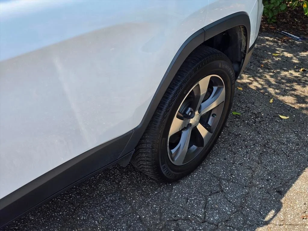 Used 2019 White Jeep Limited image 20
