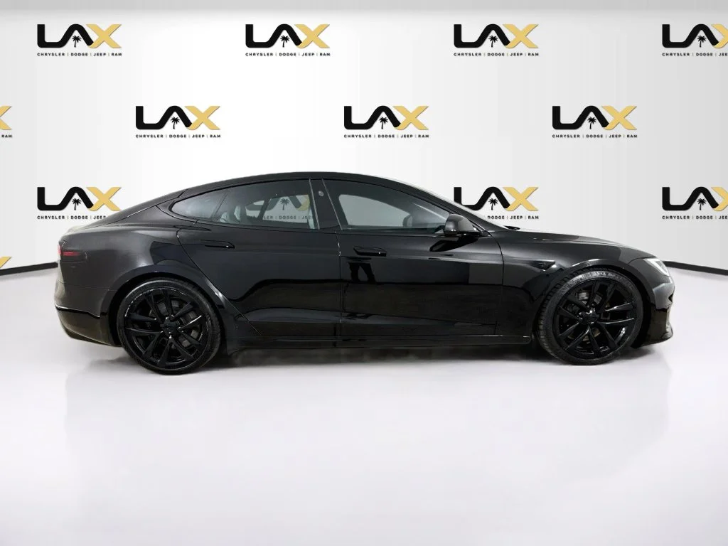 Used 2022 Black Tesla Plaid image 8