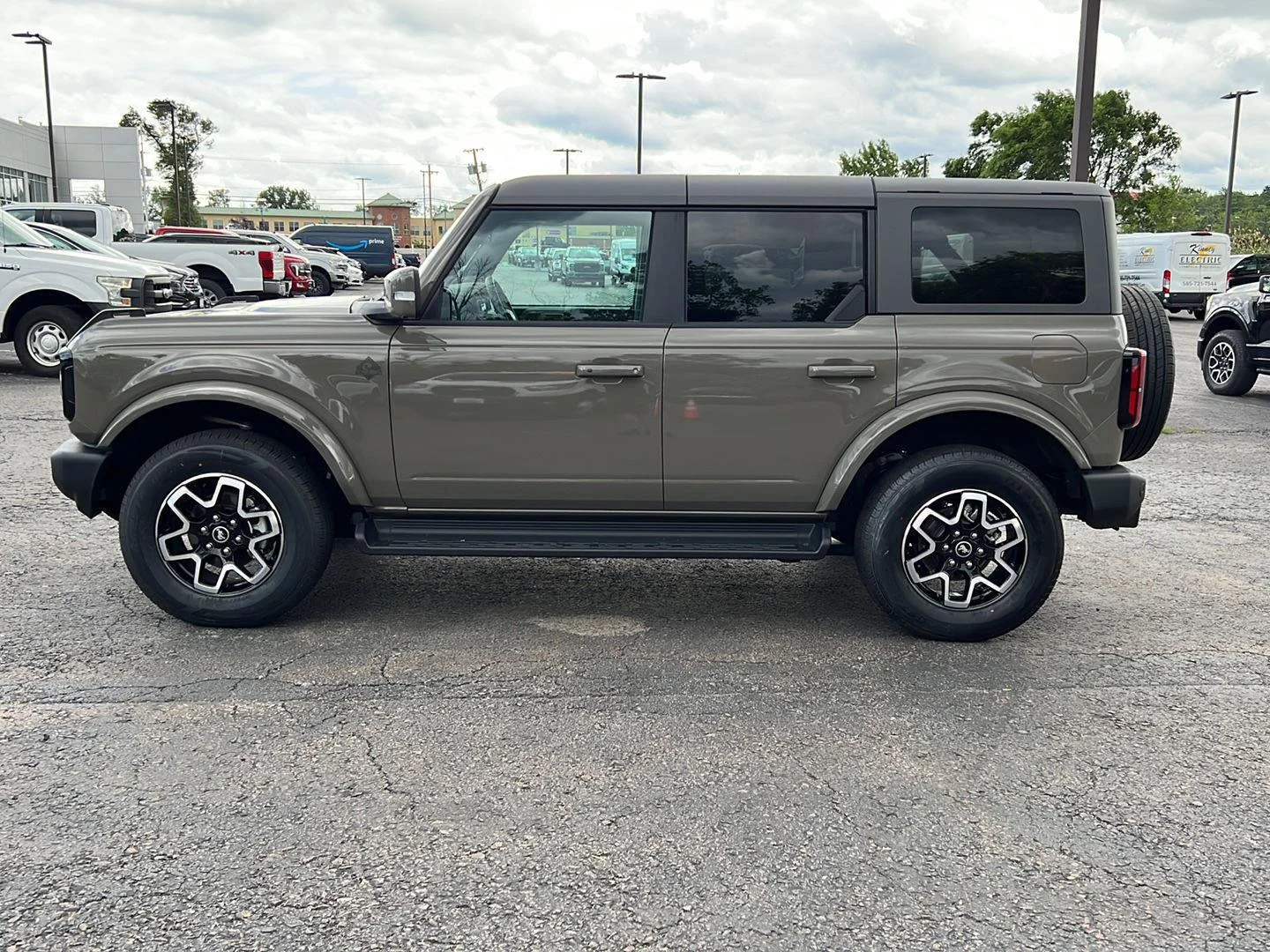 Used 2025 Marsh Gray Ford Outer Banks image 17