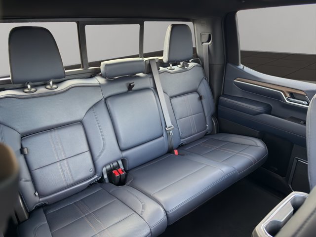 Used 2022 Northsky Blue Metallic Chevrolet High Country image 19