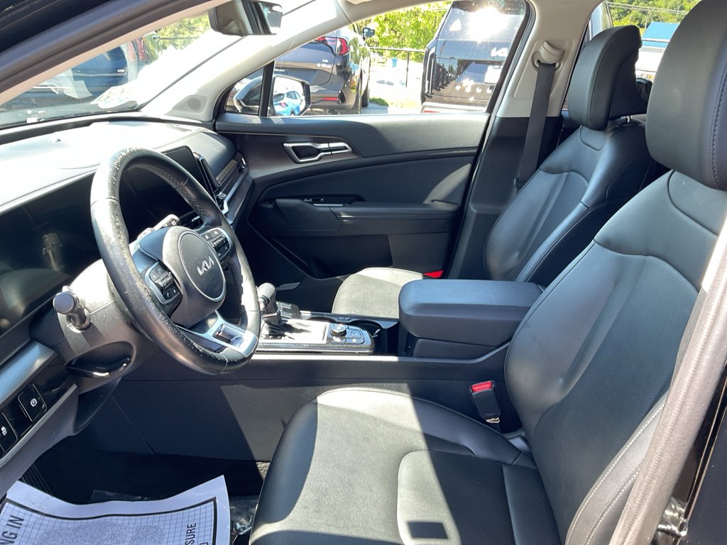 Used 2024 Ebony Black Kia EX image 21