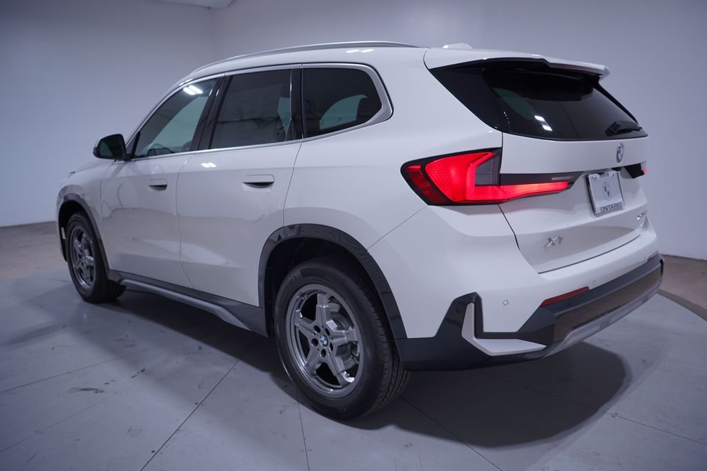 New 2027  BMW xDrive28i image 3