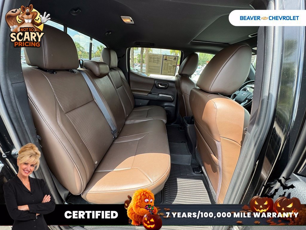 Used 2023  Toyota Limited image 29