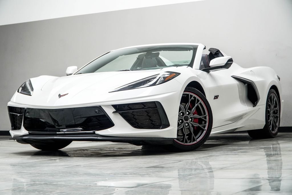 Used 2023 White Chevrolet Stingray image 8