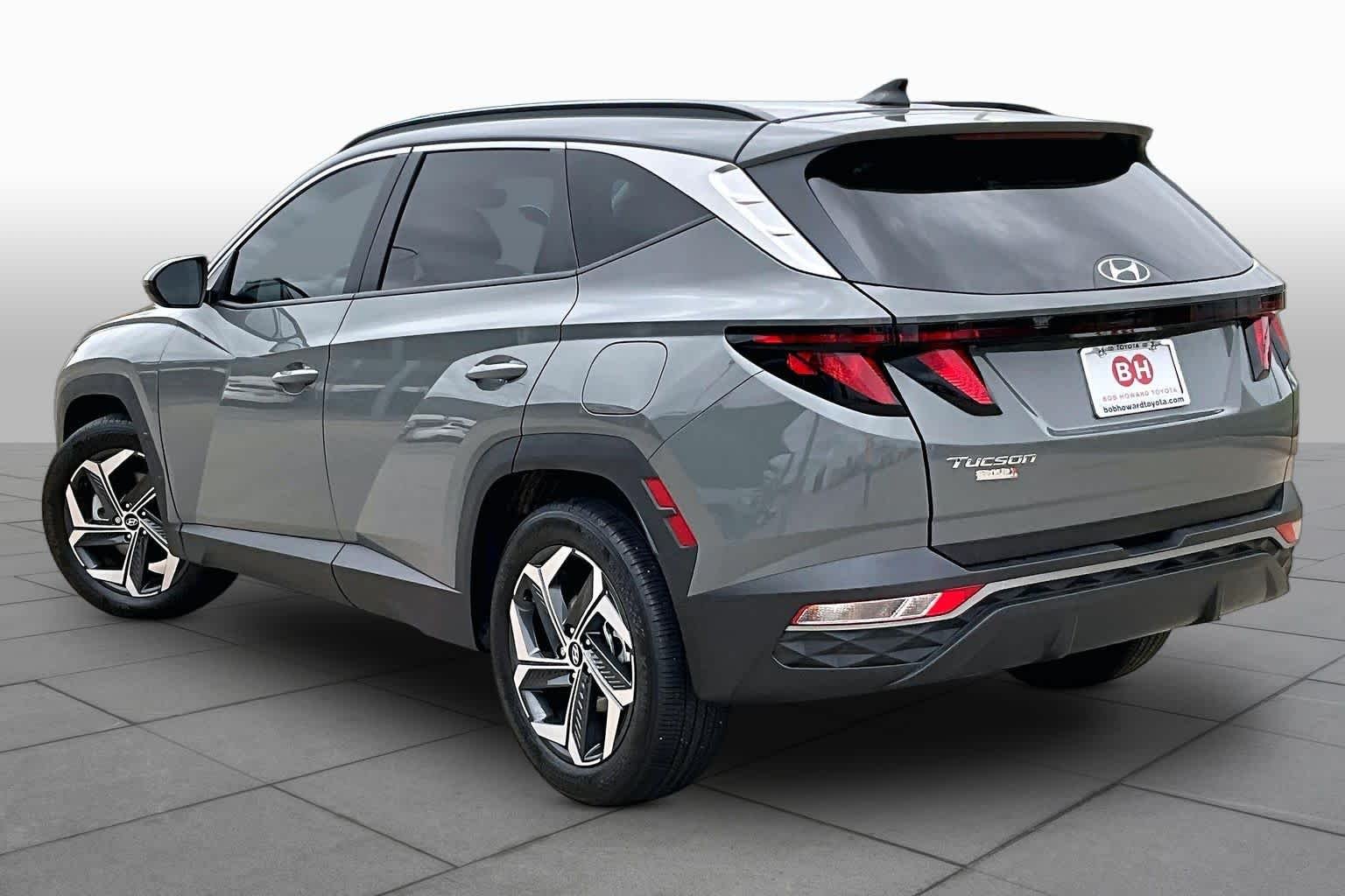 Used 2024 Hampton Gray Hyundai SEL image 11