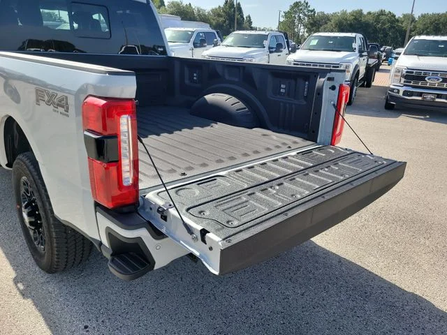 New 2026 Avalanche Ford XLT image 11