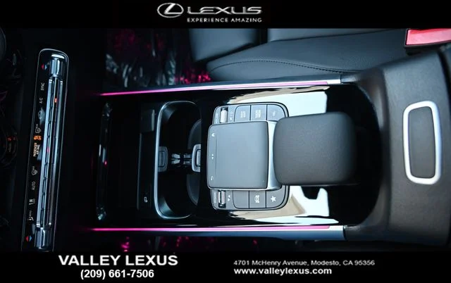 Used 2023 White Mercedes-Benz GLB 250 image 9