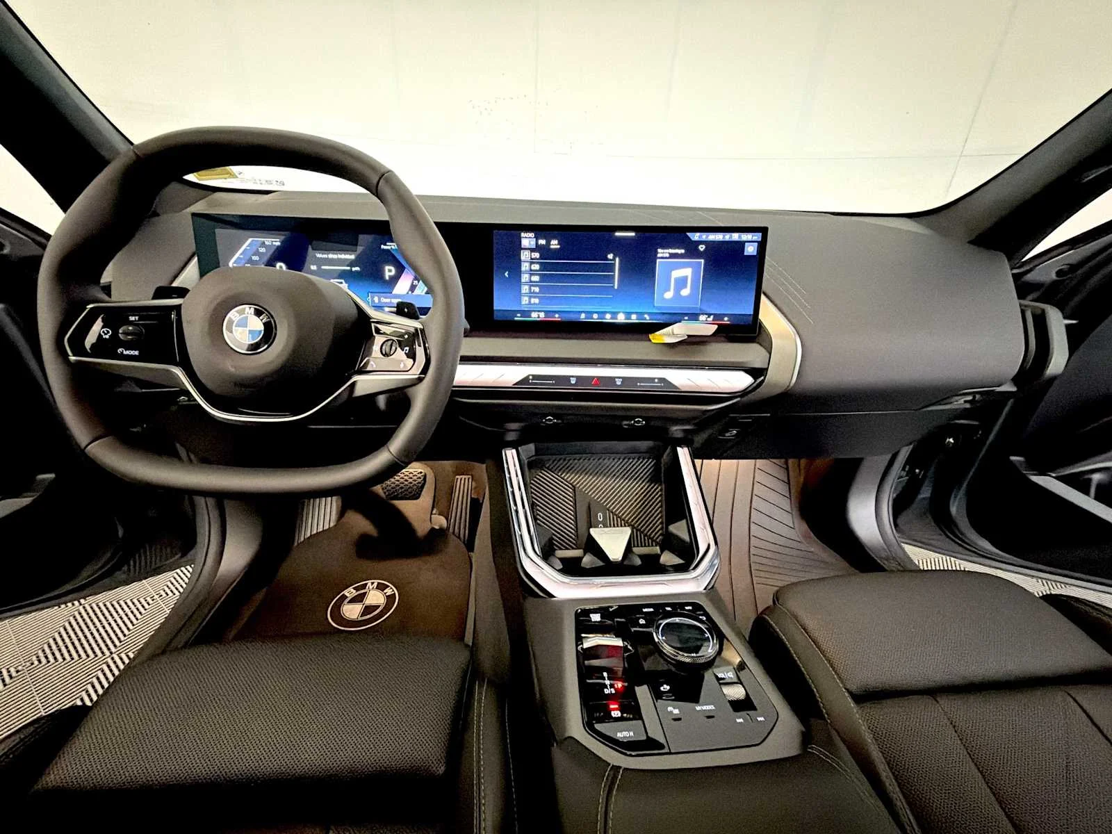 2026 BMW X3 30 - Photo 14