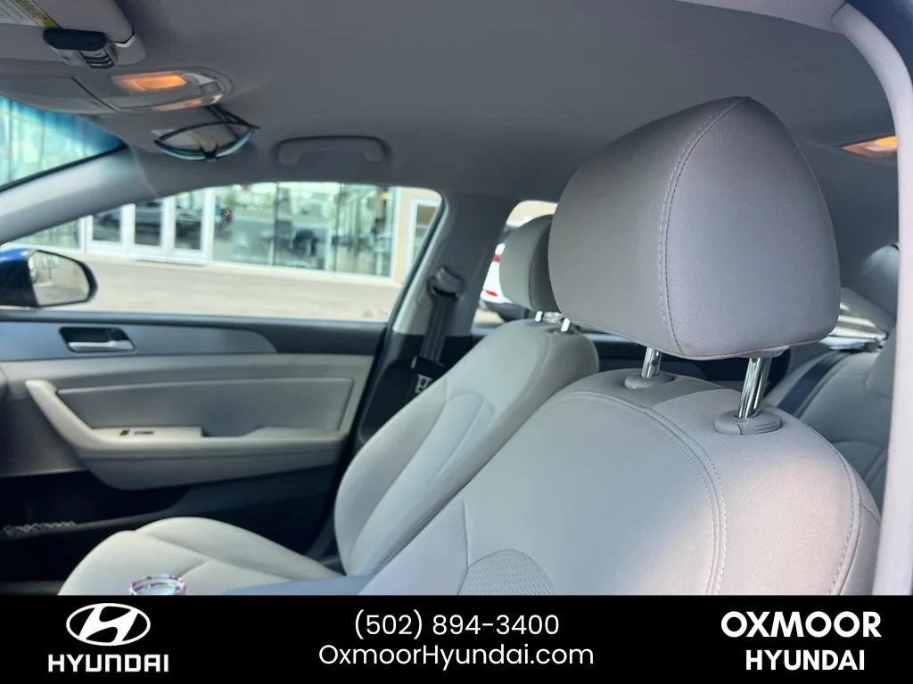 Used 2018 Lakeside Blue Hyundai SEL image 4