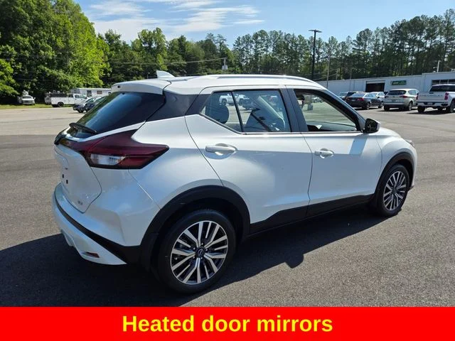 Used 2024 White Nissan SV image 9