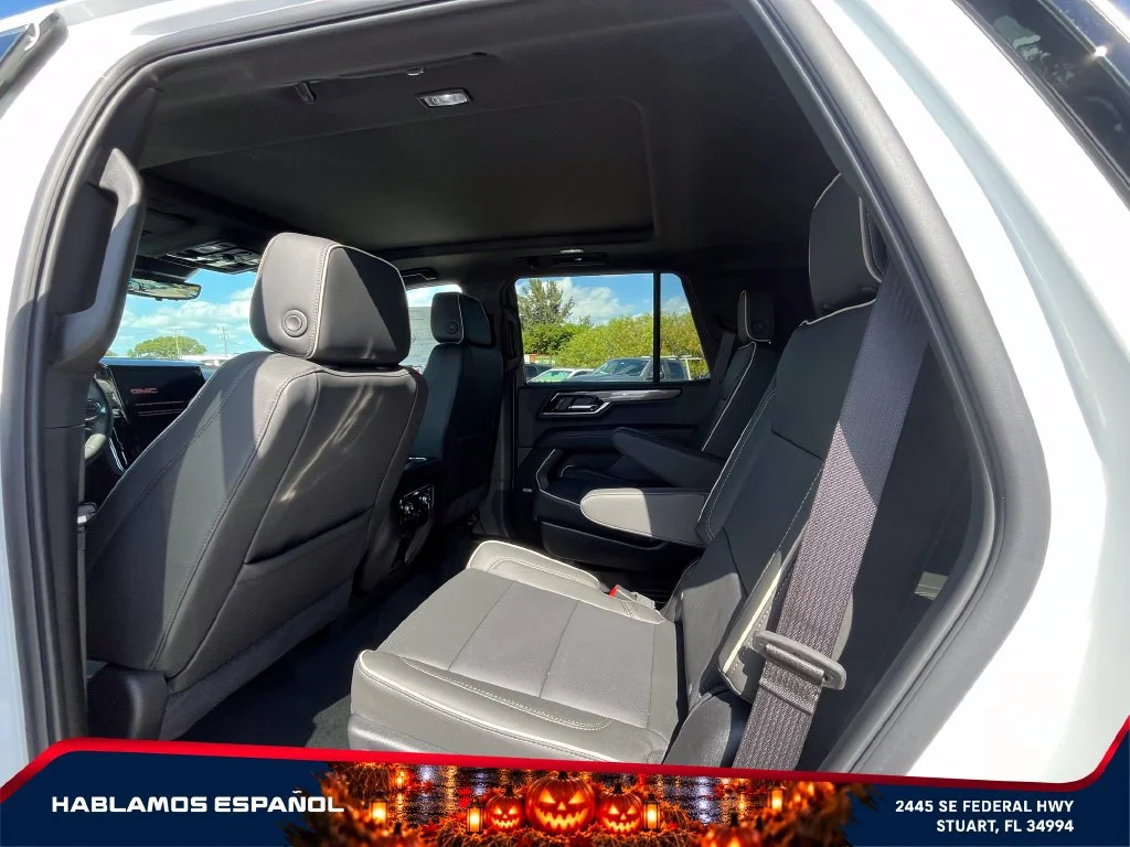 New 2027 Summit White GMC Elevation image 13