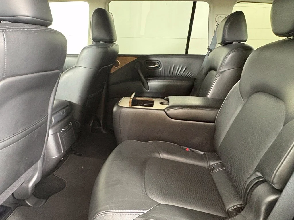 Used 2024 Silver Nissan SL image 37