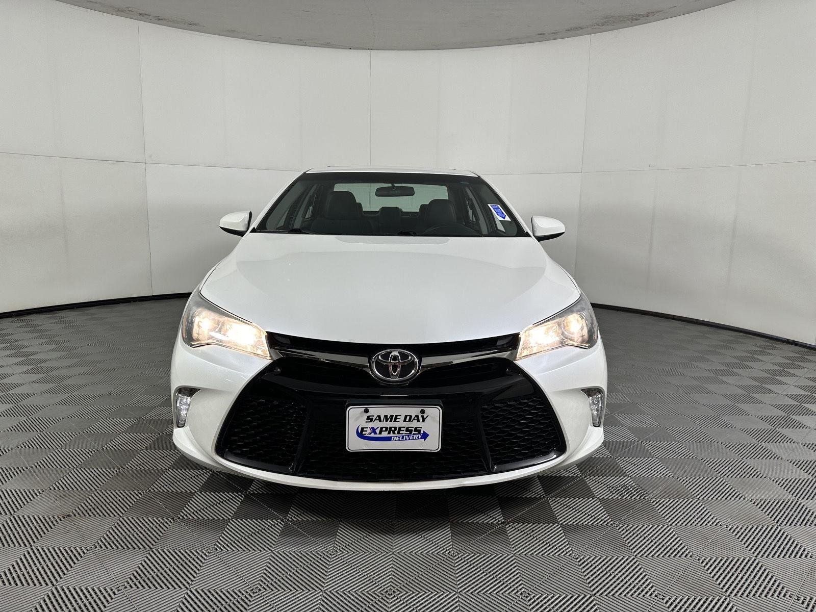 Used 2017 Blizzard Pearl Toyota XSE image 11