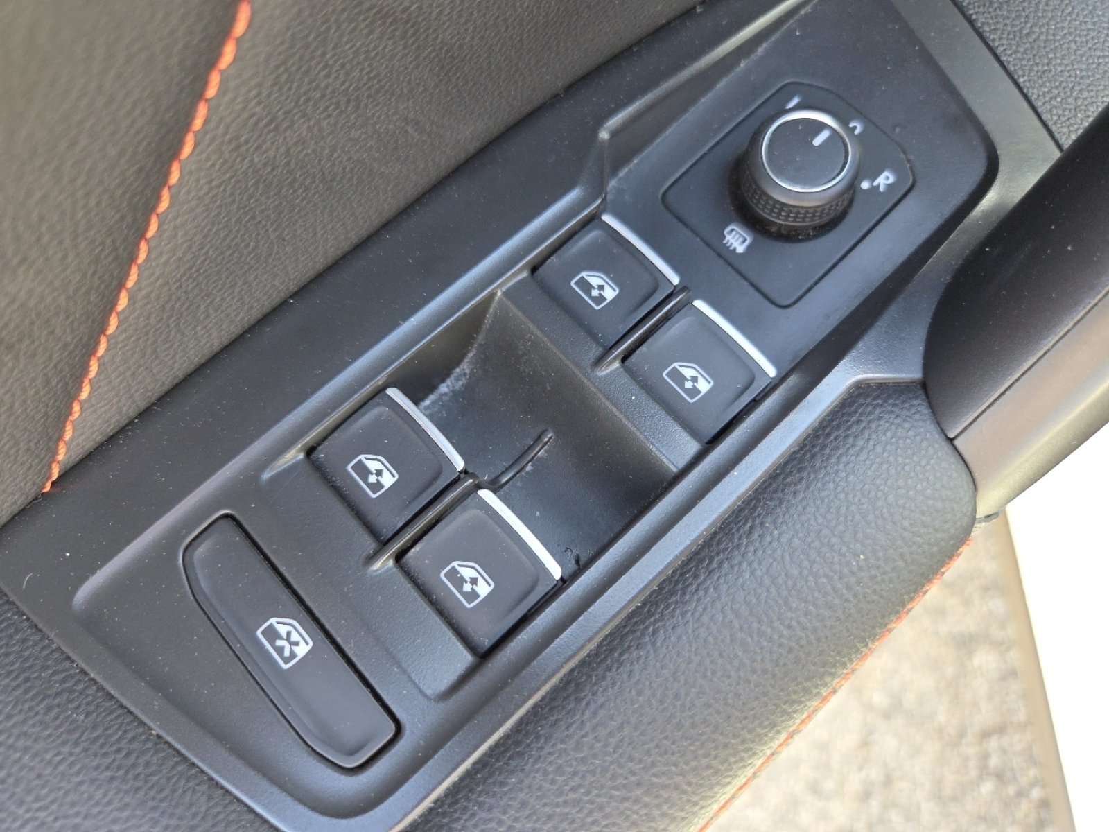 2024 Volkswagen Tiguan Wolfsburg Edition - Photo 29