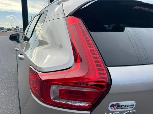 2023 Volvo XC40 Plus - Photo 6