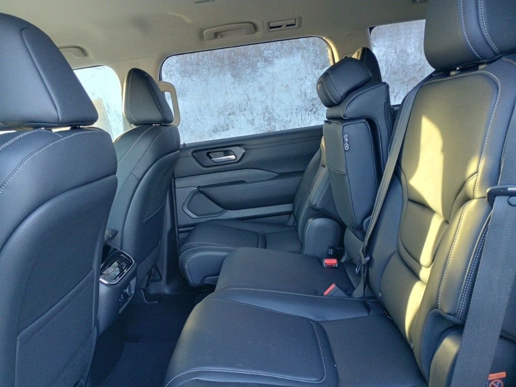 2025 Nissan Armada SV - Photo 26