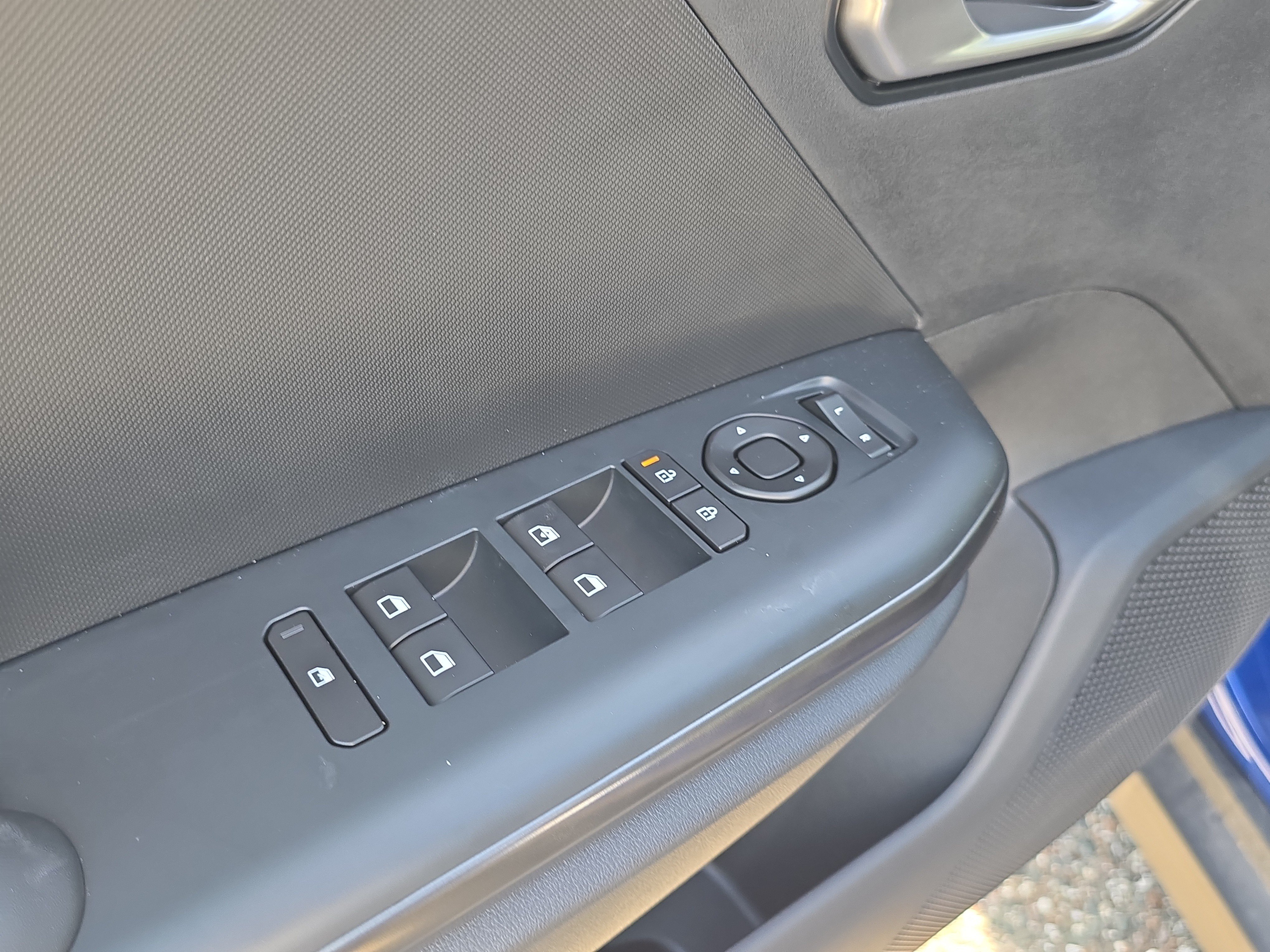 New 2026 Deep Sea Blue Kia LXS image 18