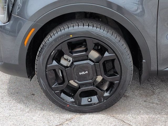 Used 2024 Gray Kia X-Line EX image 12