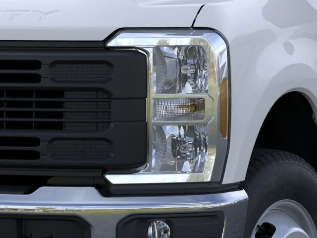 New 2026 Oxford White Ford XL image 20