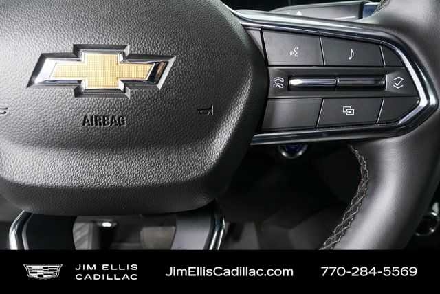 Used 2025 Summit White Chevrolet LT image 10