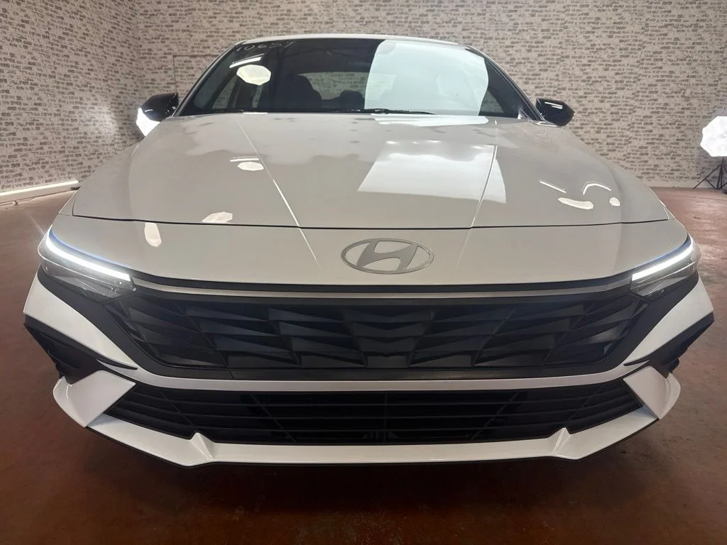 New 2026 Serenity White Hyundai SEL Sport image 2
