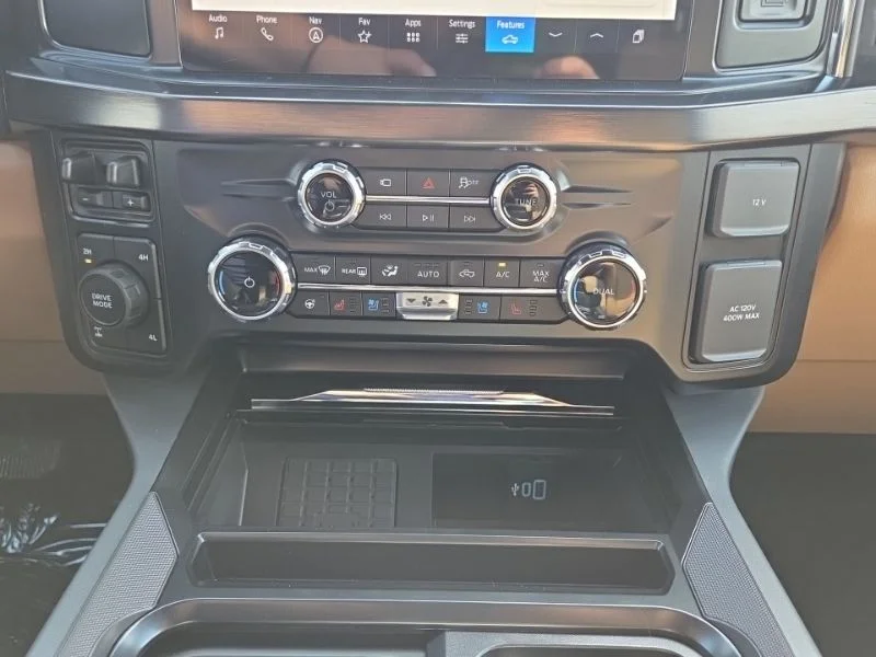 New 2026 Star White Metallic Tri-Coat Ford F-250® Lariat® image 40