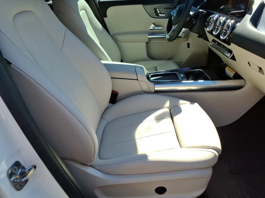 Certified Used 2026 Polar White Mercedes-Benz GLA 250 image 23
