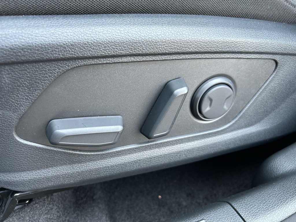 New 2027 Wolf Gray Kia S image 18