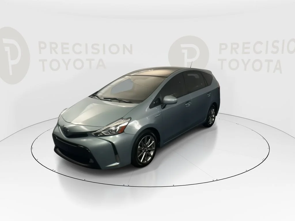 Used 2016 Sea Glass Pearl Toyota Five image 8