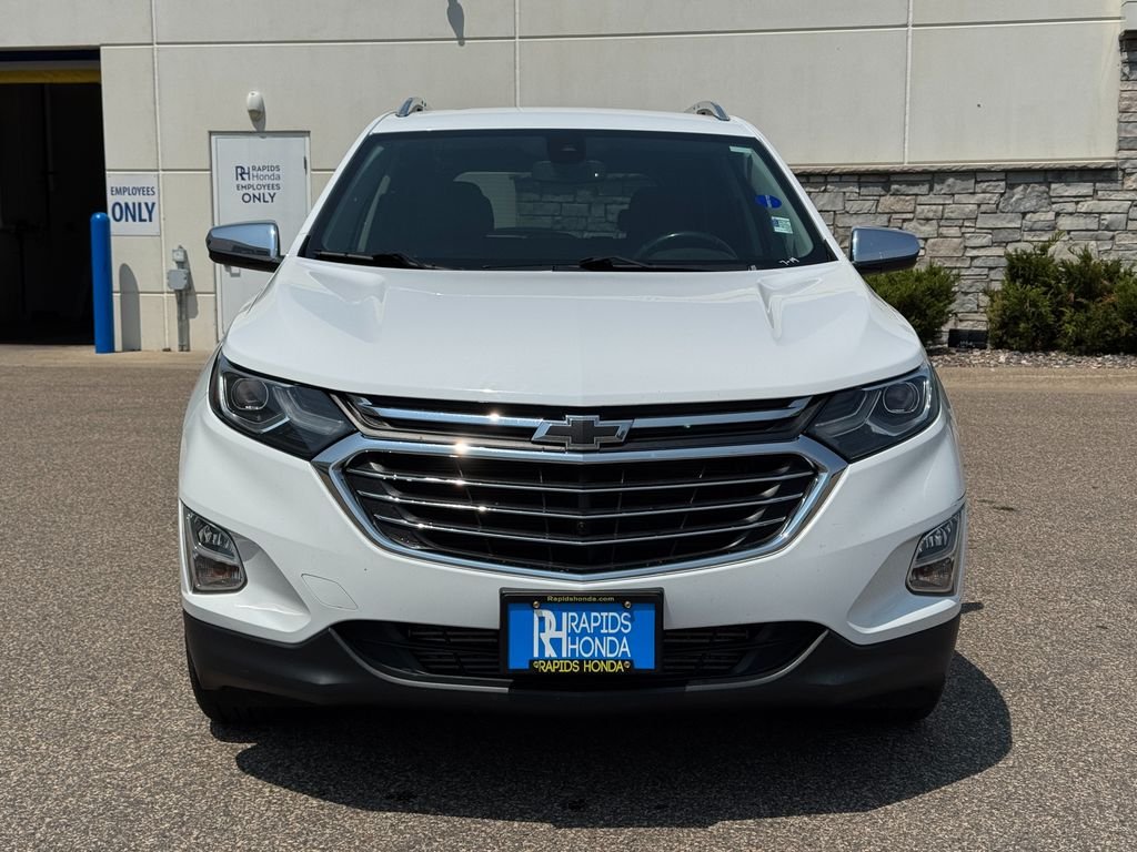 Used 2018 Summit White Chevrolet Premier image 2