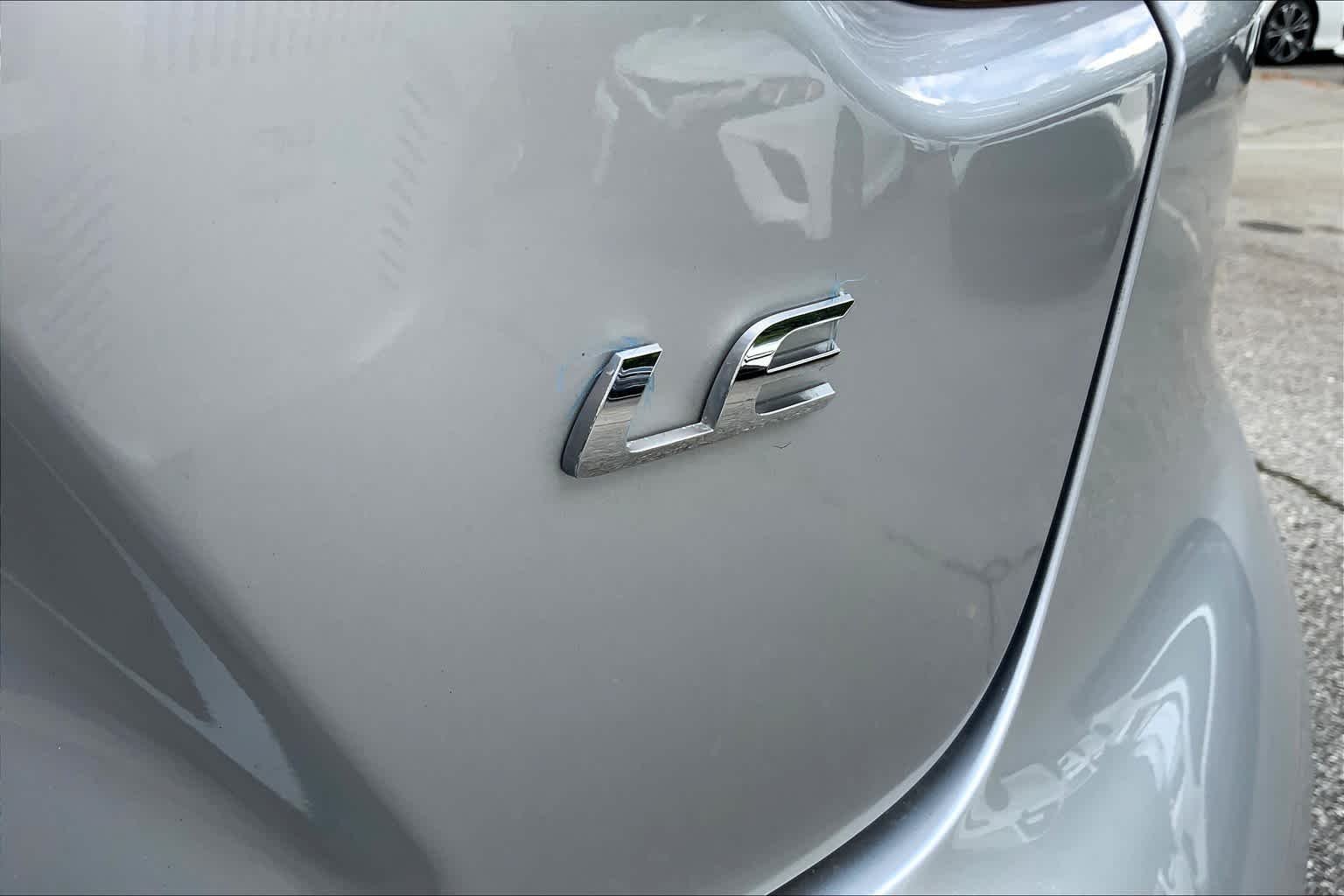 Used 2020 Classic Silver Metallic Toyota LE image 9