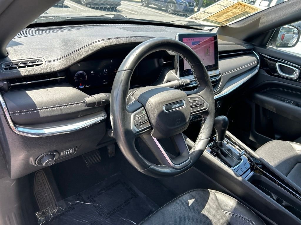 Used 2022 Silver Jeep Limited image 21