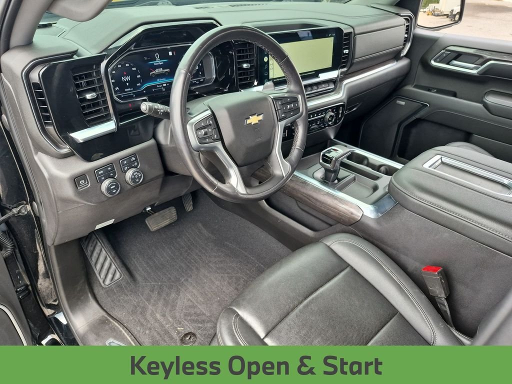 Used 2022 Black Chevrolet LTZ image 34