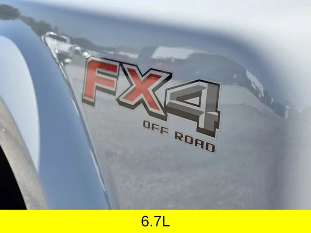 New 2026 Avalanche Ford F-350® XLT image 7