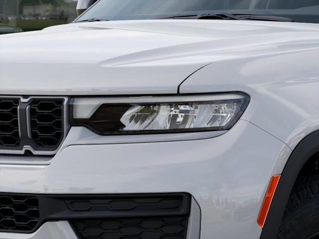 New 2026 Bright White Clear-Coat Exterior Paint Jeep Laredo image 36