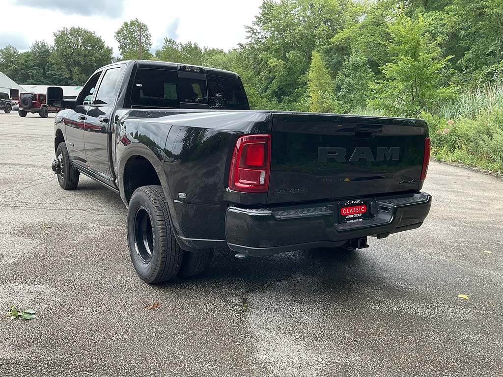 New 2027 Diamond Black Crystal Pearlcoat RAM Laramie image 7