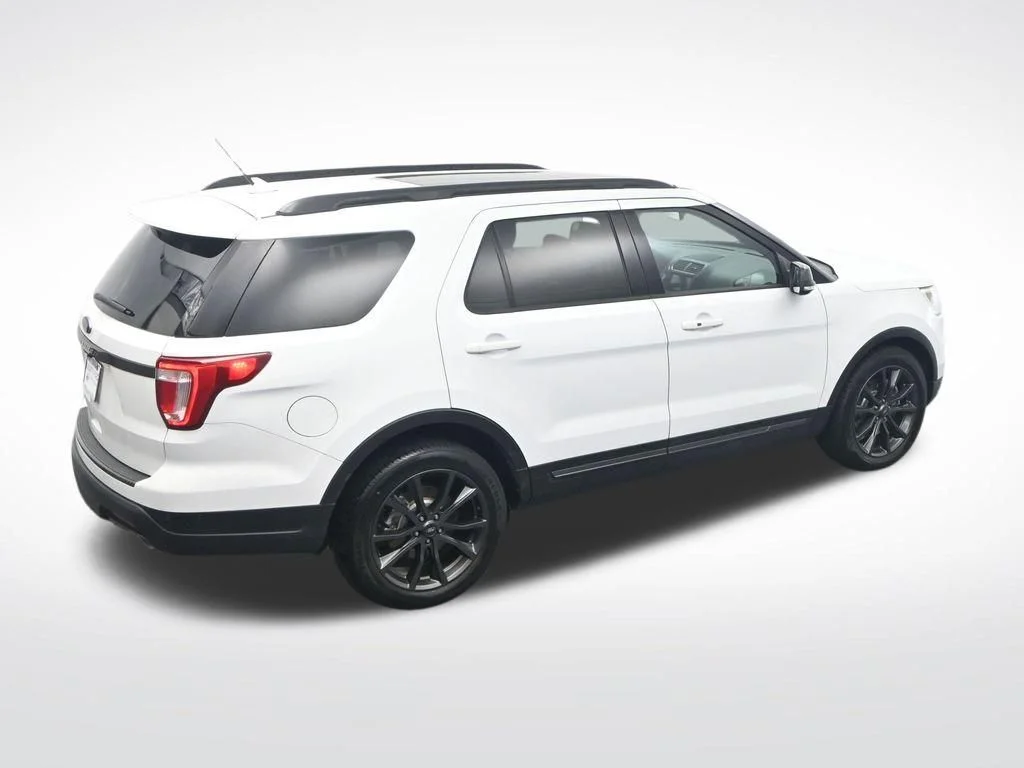 Used 2018 White Ford XLT image 28