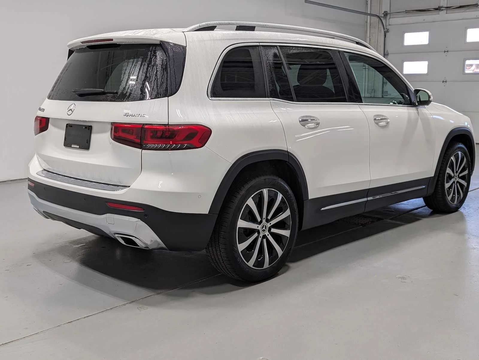 Used 2022 Polar White Mercedes-Benz GLB 250 image 8