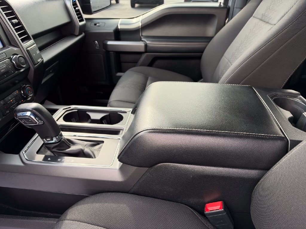 Used 2020 Silver Ford XLT image 18