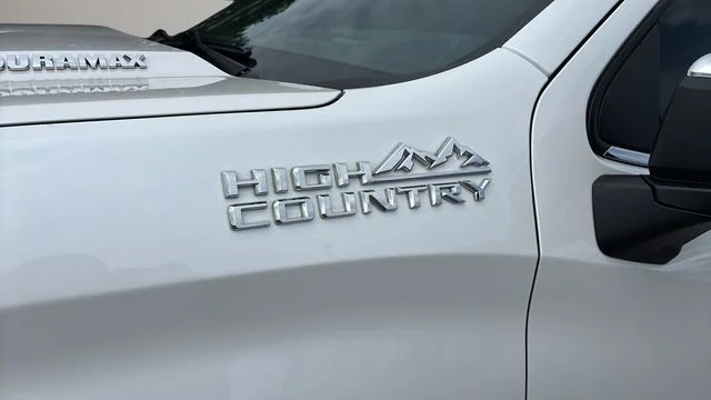 Used 2022 Beige Chevrolet High Country image 41