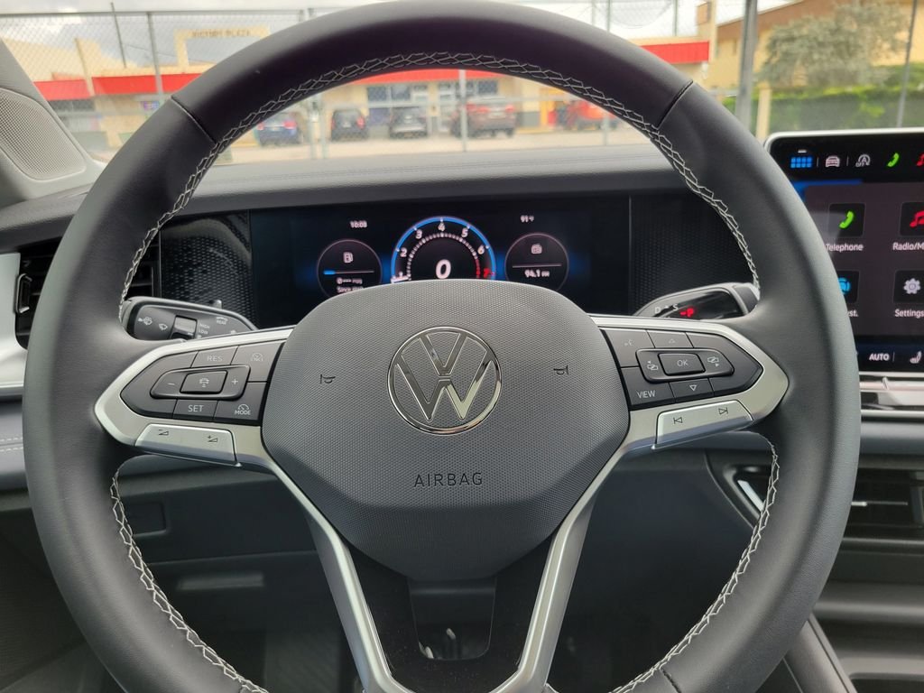 New 2026 White/off-white Volkswagen 2.0T SE image 15