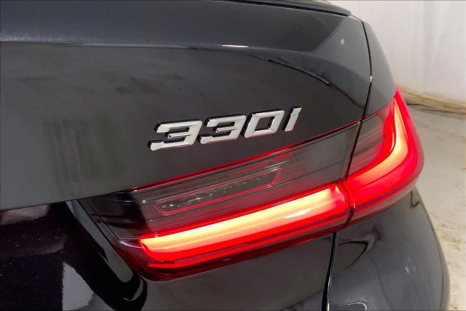 New 2026 Black Sapphire Metallic BMW 330i xDrive image 15