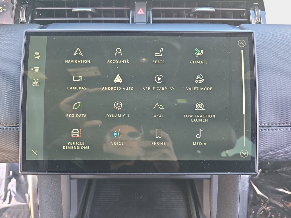 Used 2025 Gray Land Rover SE image 21