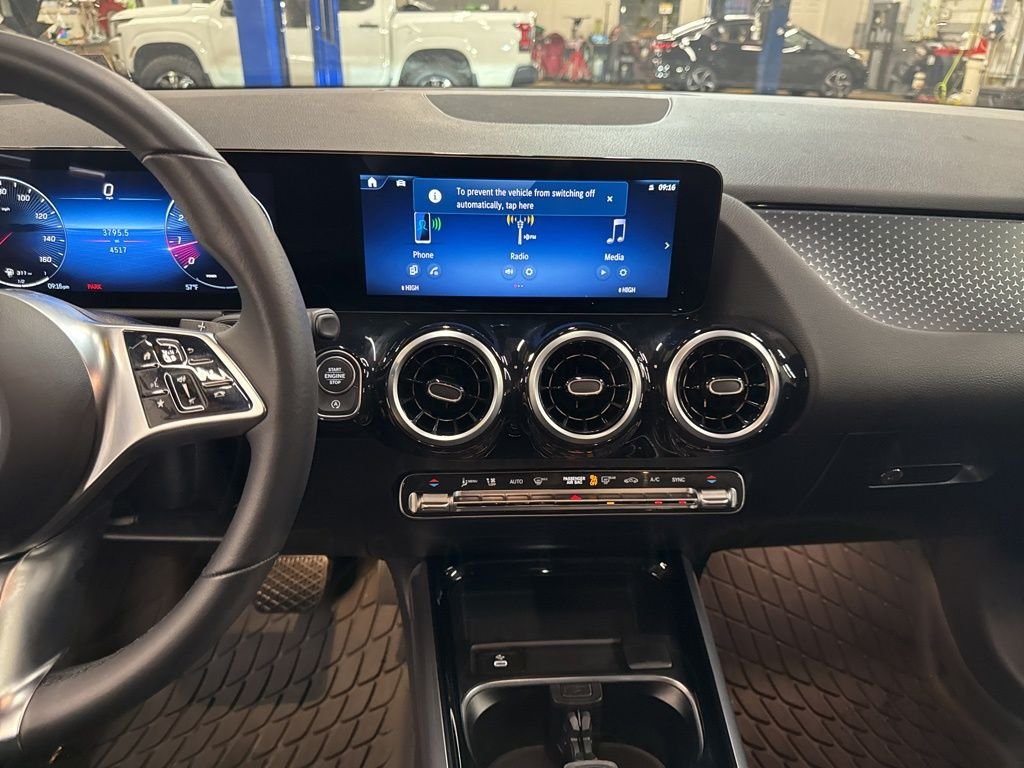 Used 2026 Black Mercedes-Benz GLA 250 image 17