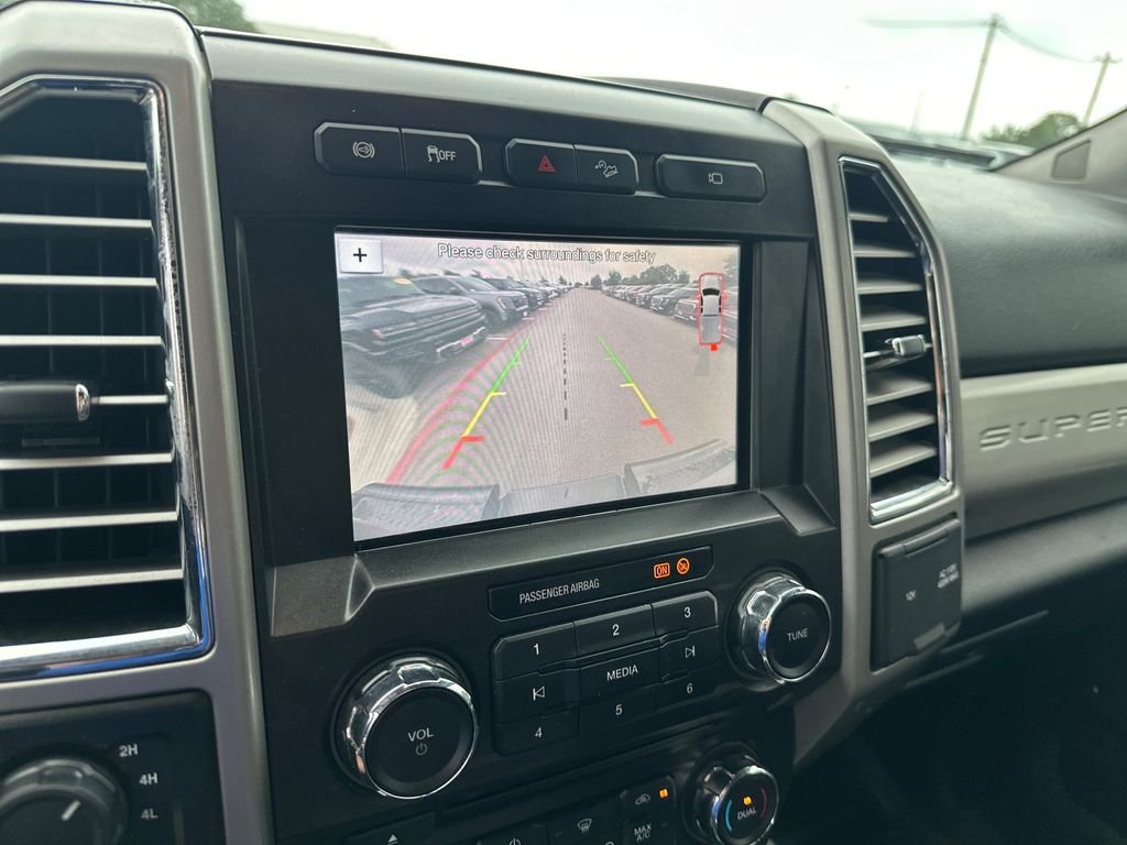 Used 2017 White Ford Lariat image 27