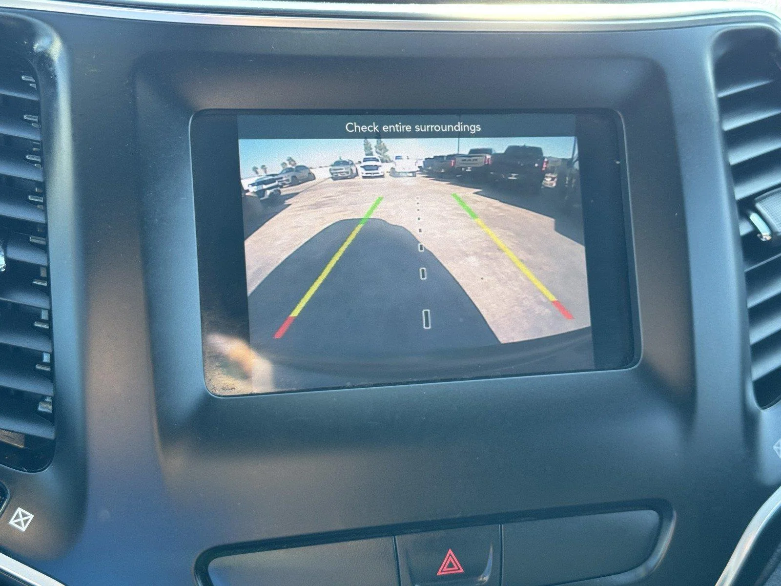 Used 2019 Diamond Black Crystal Pearlcoat Jeep Latitude image 22